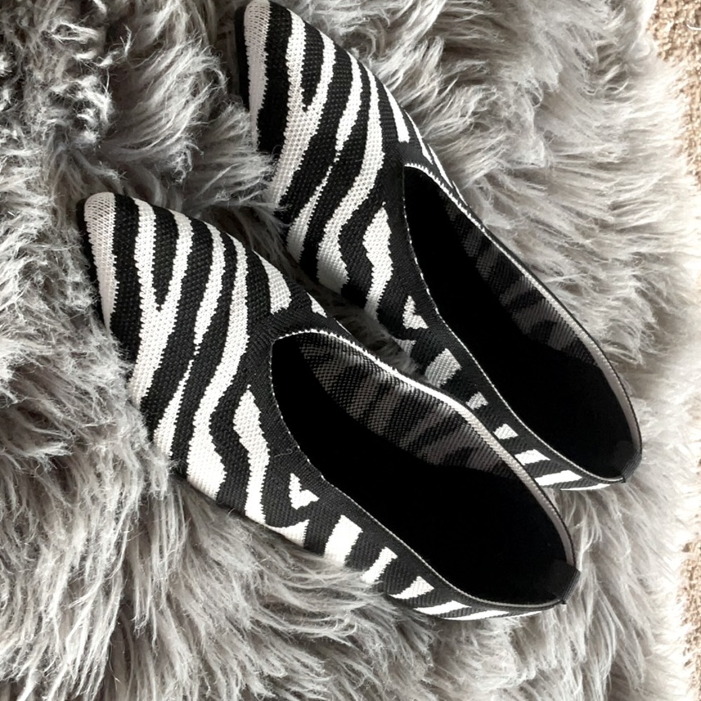 Pointy toe animal print  shoes 8 slip ons. NWOT